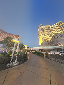 Wynn Plaza photo 6