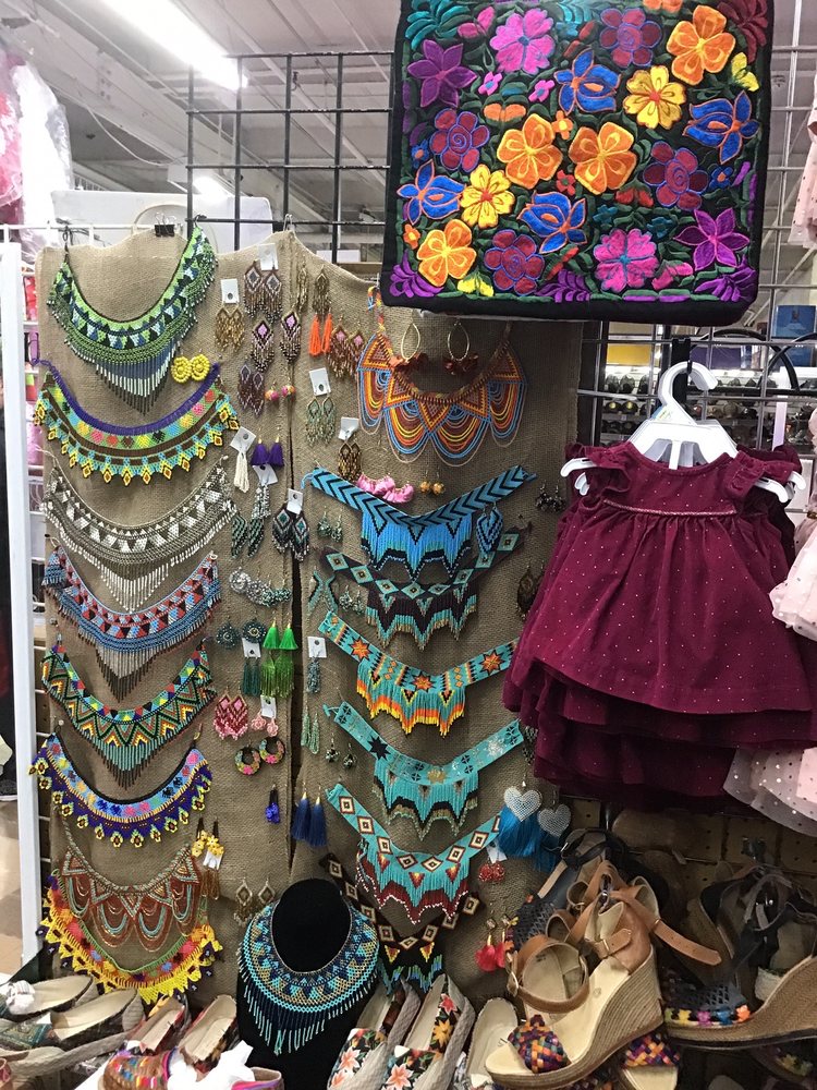 Fox Valley Flea Market in Elgin, IL