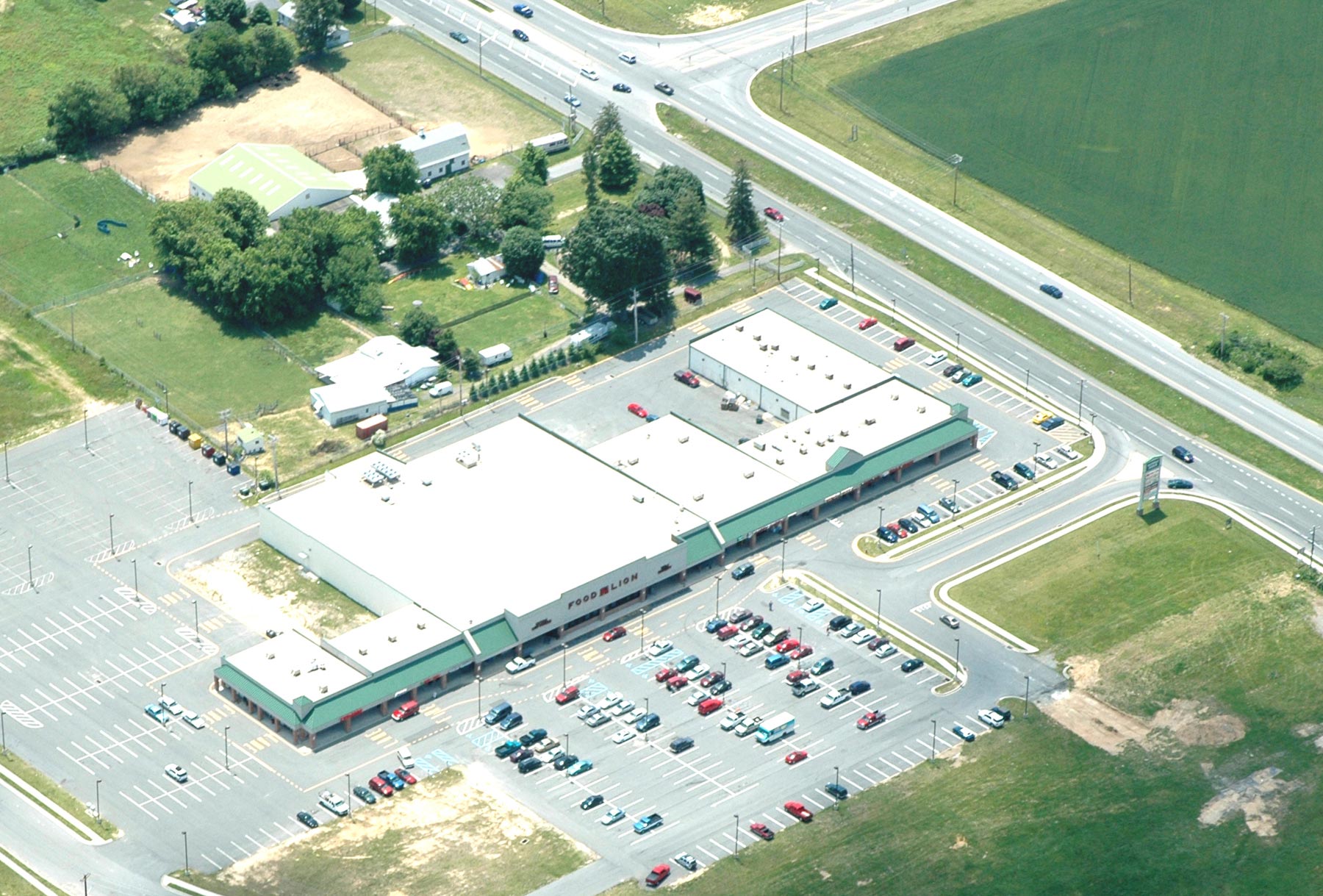 Gateway North Shopping Center in Smyrna, DE