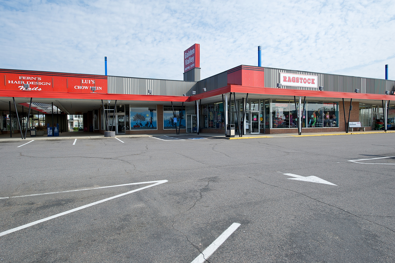 Golden Valley Shopping Center in Golden Valley, MN