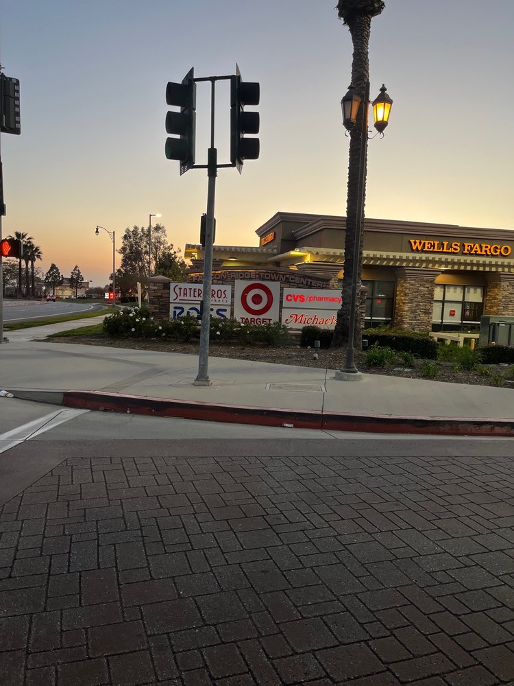 Highland Village in Houston, TX