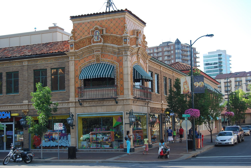 Kansas City Plaza in Kansas City, KS