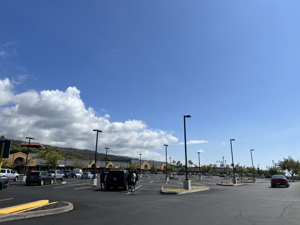 Keauhou Shopping Center in Kailua-Kona, HI