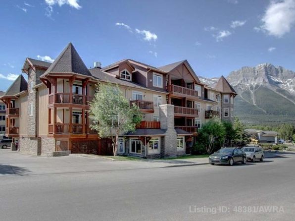 Kendal Mall in Canmore, AB