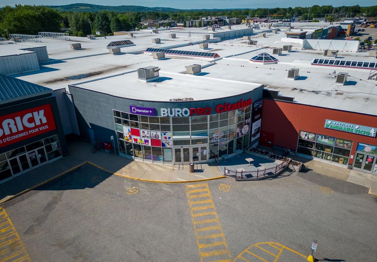 La grande place des Bois-Francs in Victoriaville, QC