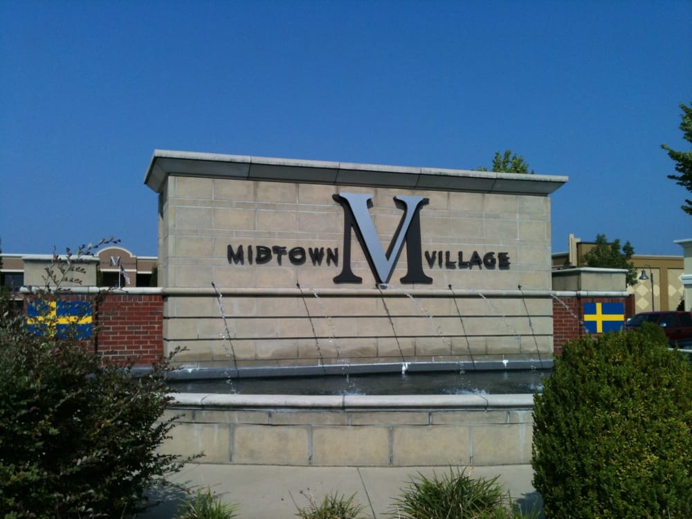 Meadowbrook Shopping Center in Tuscaloosa, AL
