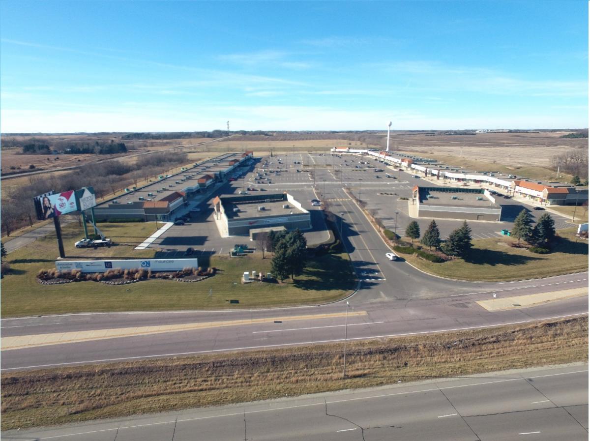 Medford Outlet Center in Medford, MN