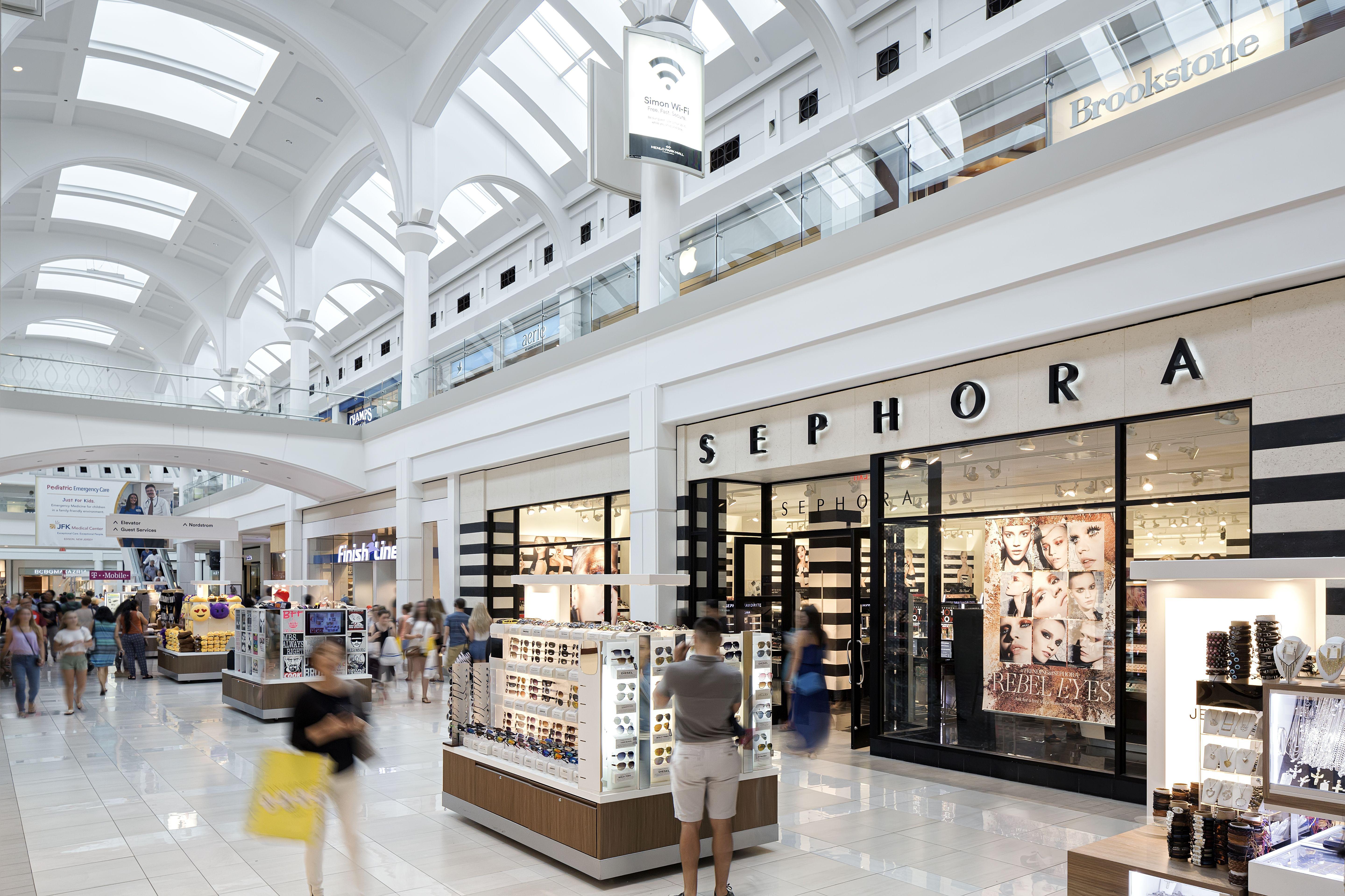 Menlo Park Mall in Edison, NJ