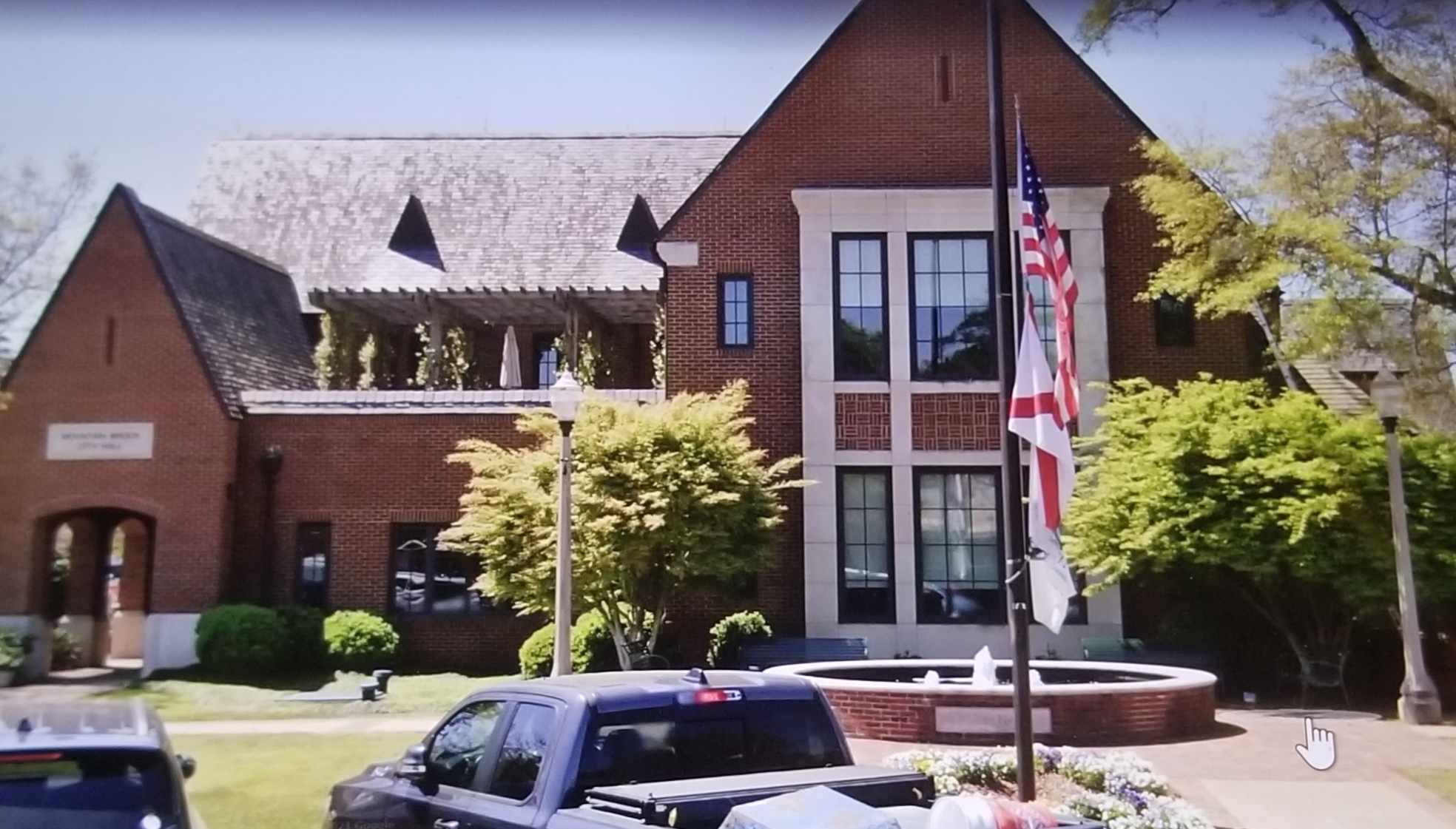 Mountain Brook Mall in Mountain Brook, AL