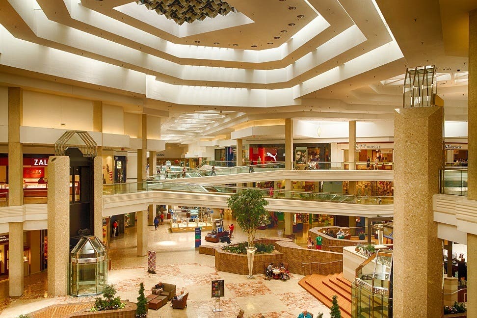 Northpoint Shopping Mall in Arlington Heights, IL