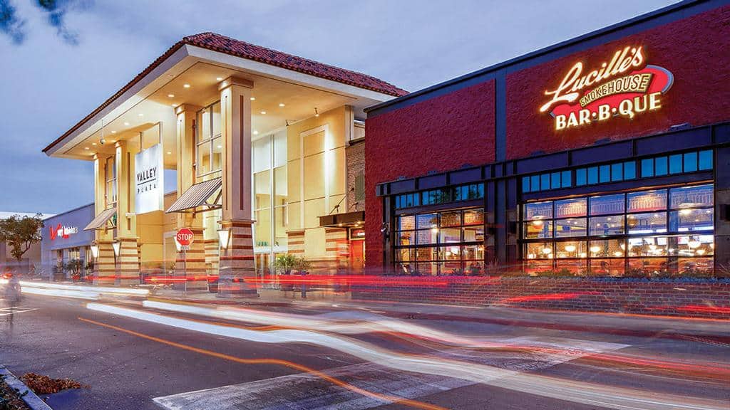 Northwest Promenade in Bakersfield, CA