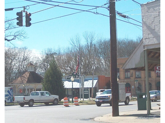 Oak Grove Shopping Center in Coweta, OK