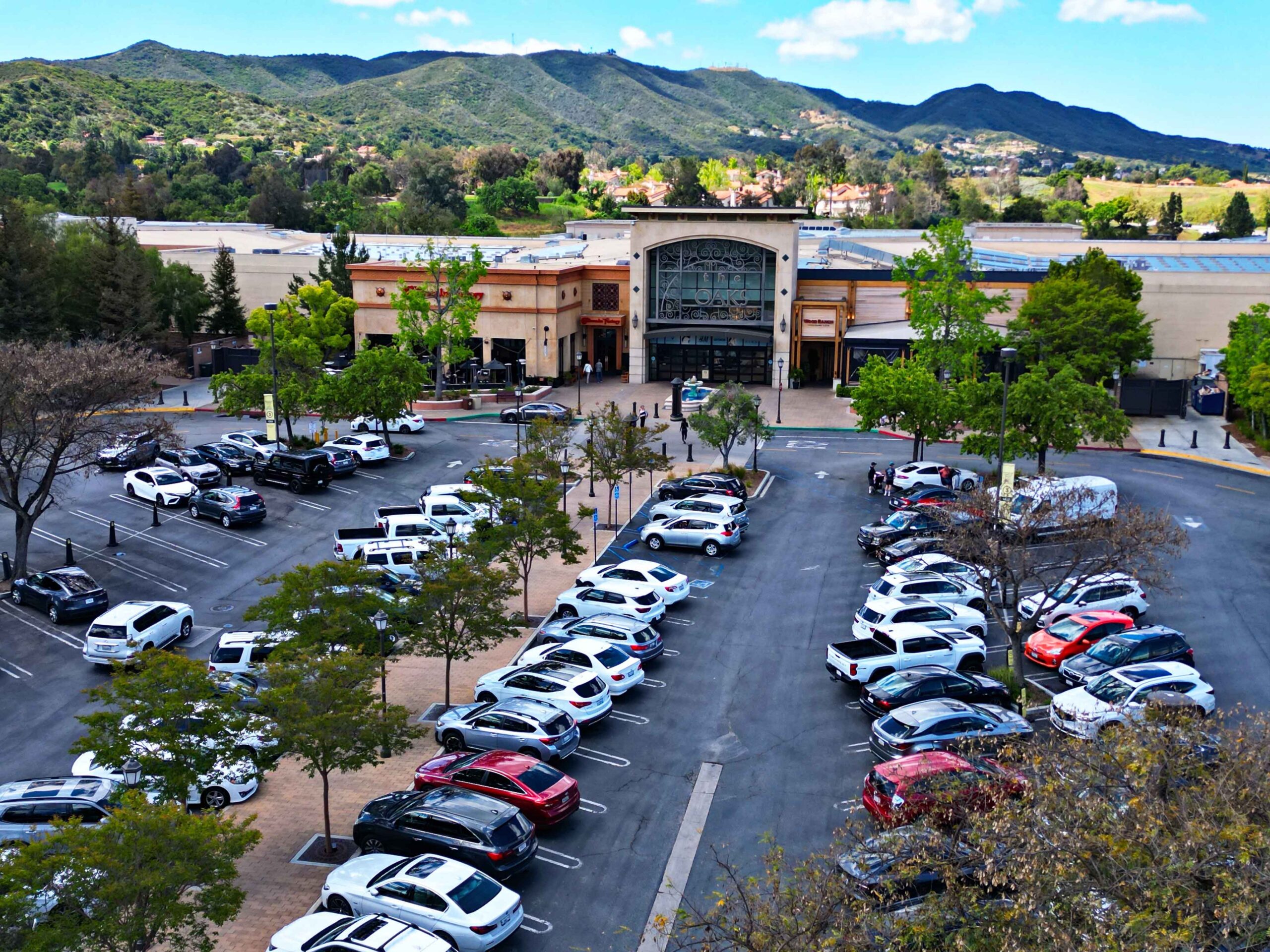 Oak Knolls Shopping Center North in Santa Maria, CA