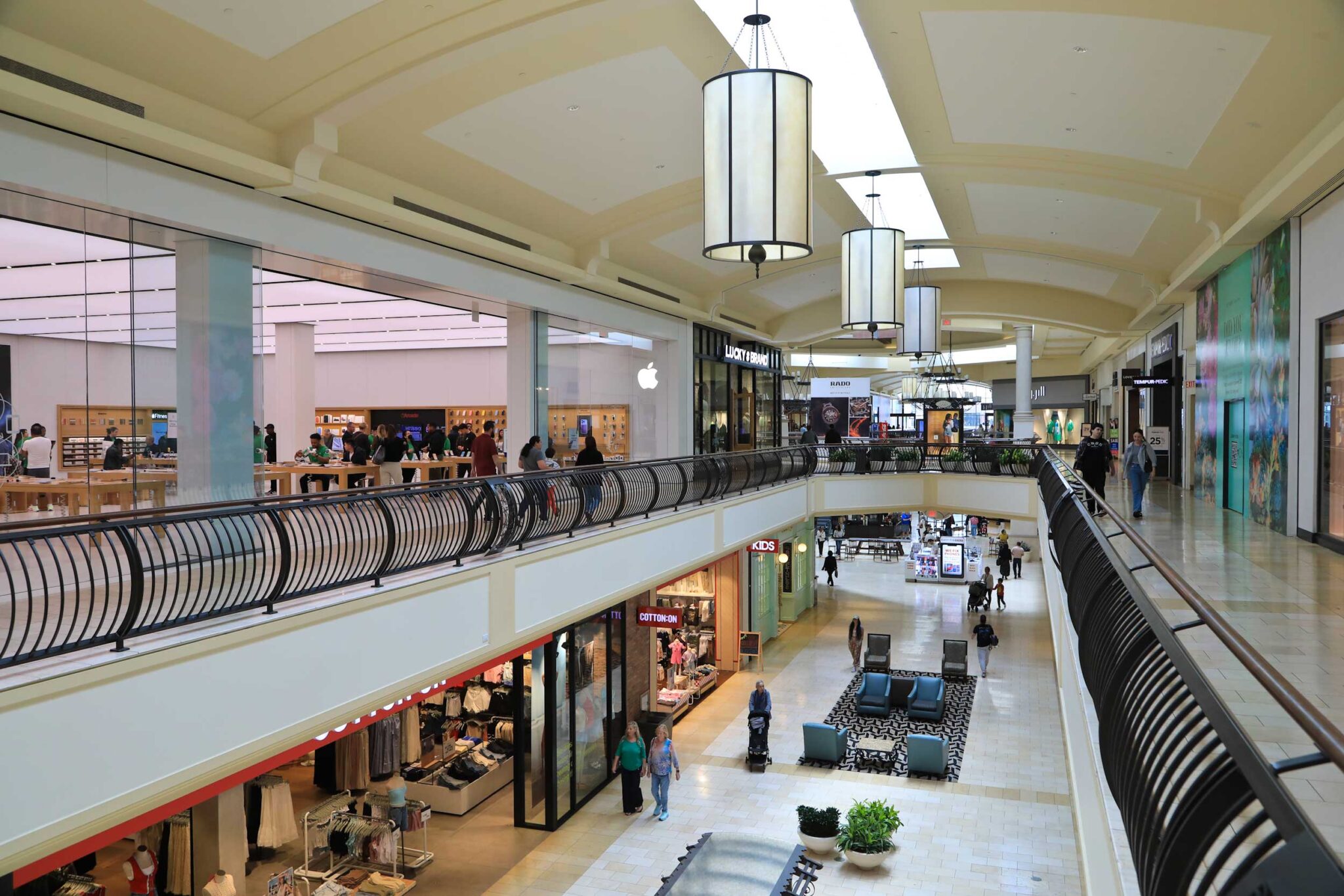 Oak Knolls Shopping Center South in Orcutt, CA