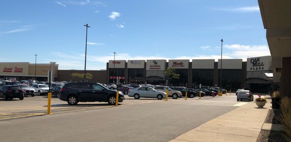 Oak Mill Mall in Niles, IL