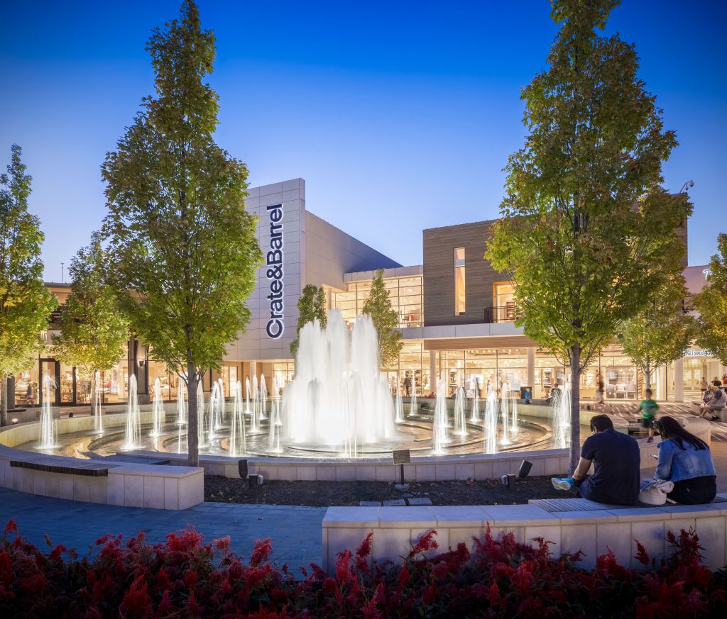 Oakbrook Center in Oak Brook, IL