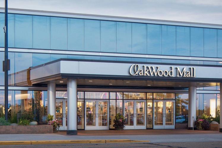 Oakwood Mall in Eau Claire, MN