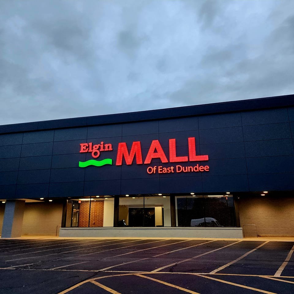Otter Creek Shopping Center in Elgin, IL
