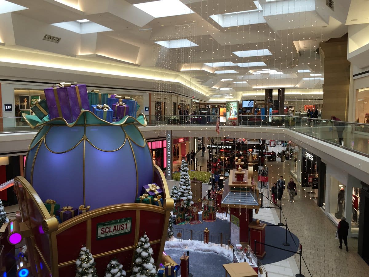 Pan Am Shopping Center in Fairfax, VA