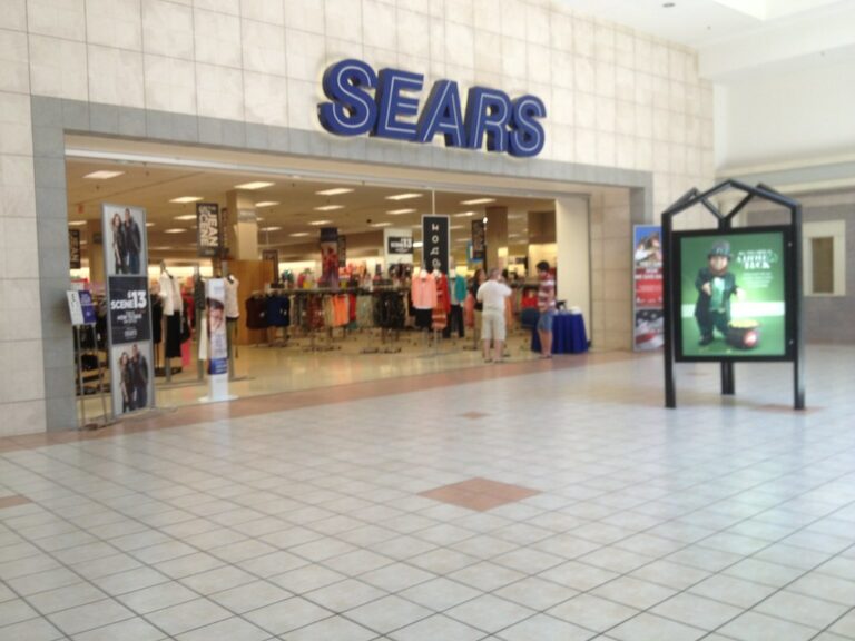 Park Shopping Center in Parkersburg, WV