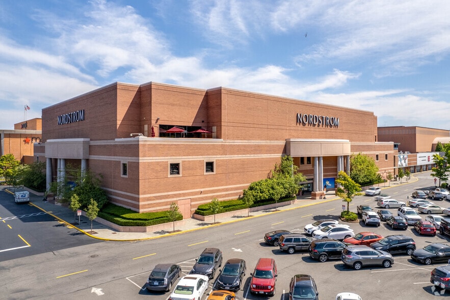 Parkway Square Shopping Center in Tukwila, WA
