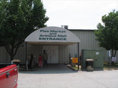Peachtree Peddler's Flea Market & Antique Centre in McDonough, GA