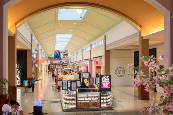 Pembroke Lakes Shopping Plaza in Pembroke Pines, FL