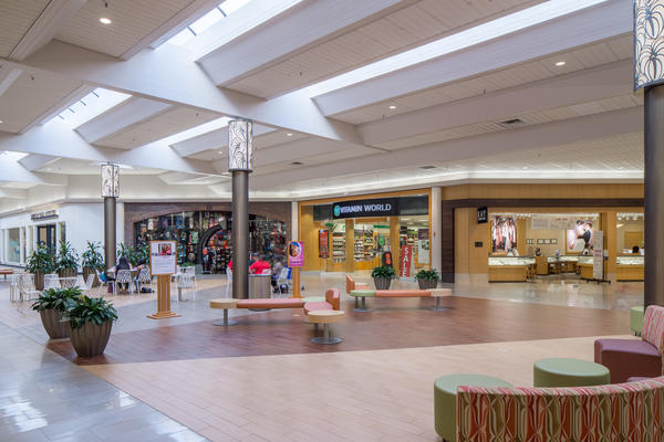 Puainako Center in Hilo, HI