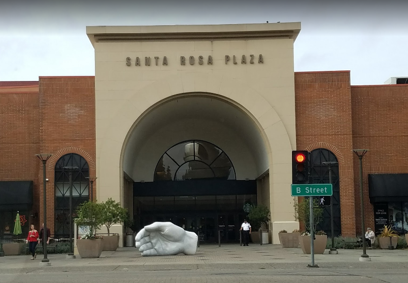 Redwood Plaza Shopping Center in Santa Rosa, CA