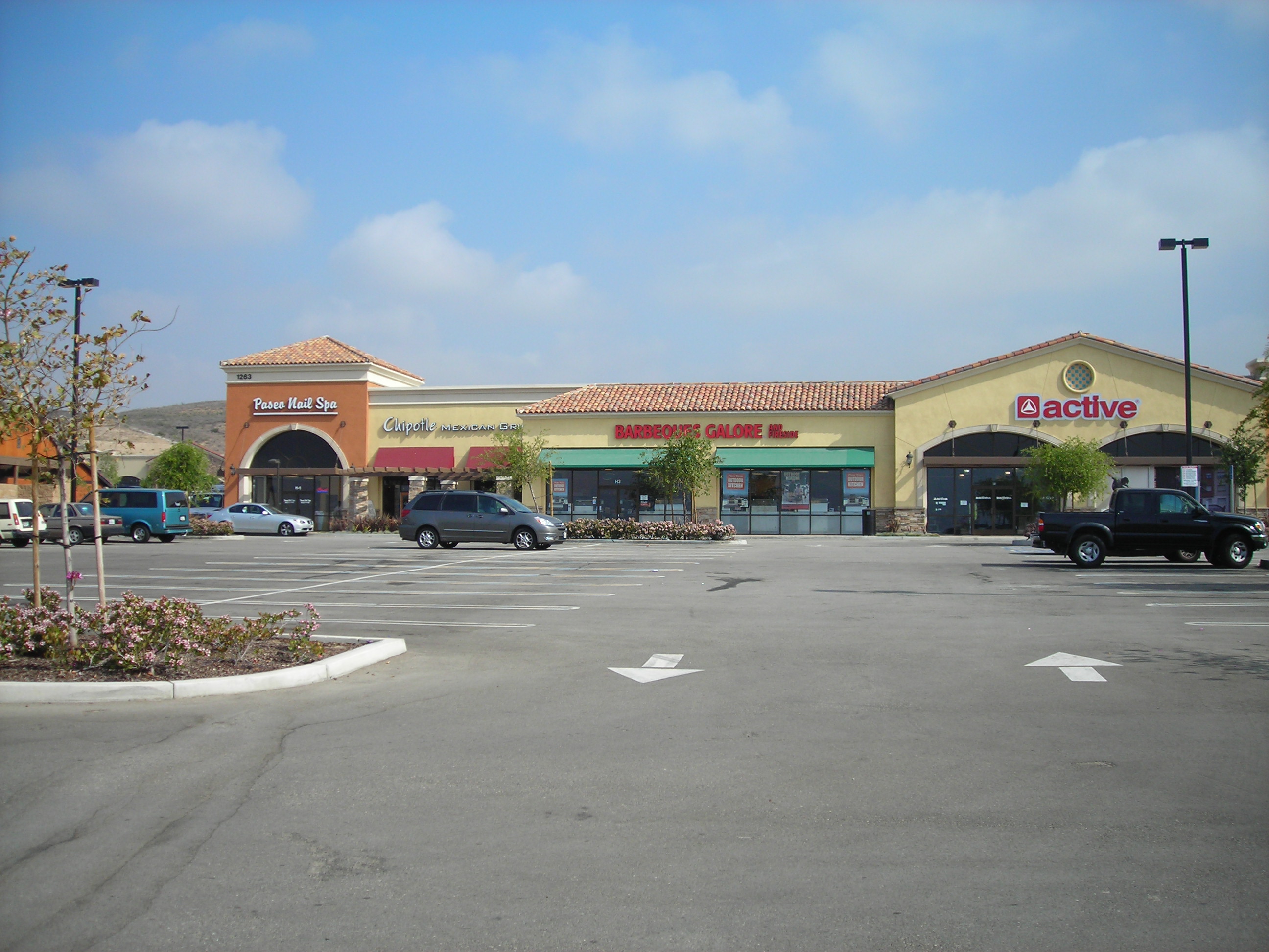 Simi at the Plaza in Simi Valley, CA