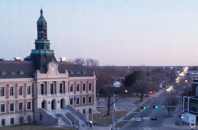 South Locust Plaza in Grand Island, NE