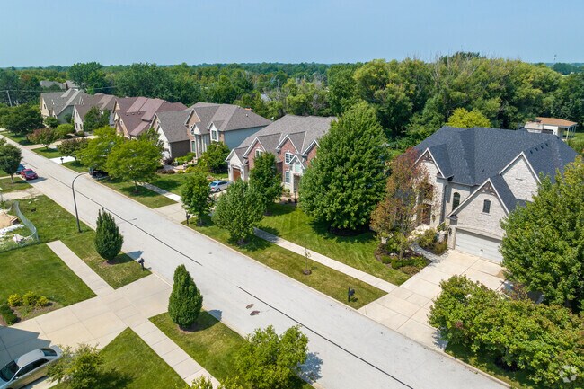 Springbrook Square in Naperville, IL
