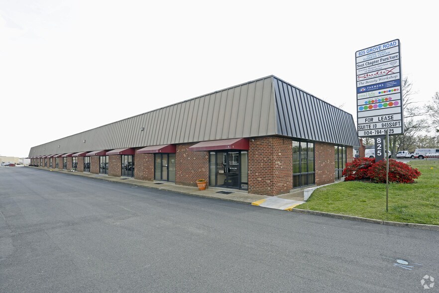 Sycamore Square Shopping Center in Midlothian, VA