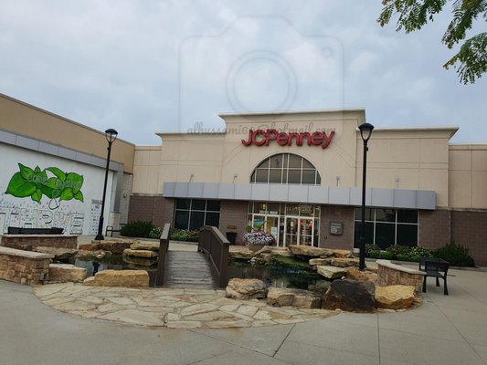 The Shops at Perry Crossing in Plainfield, IN