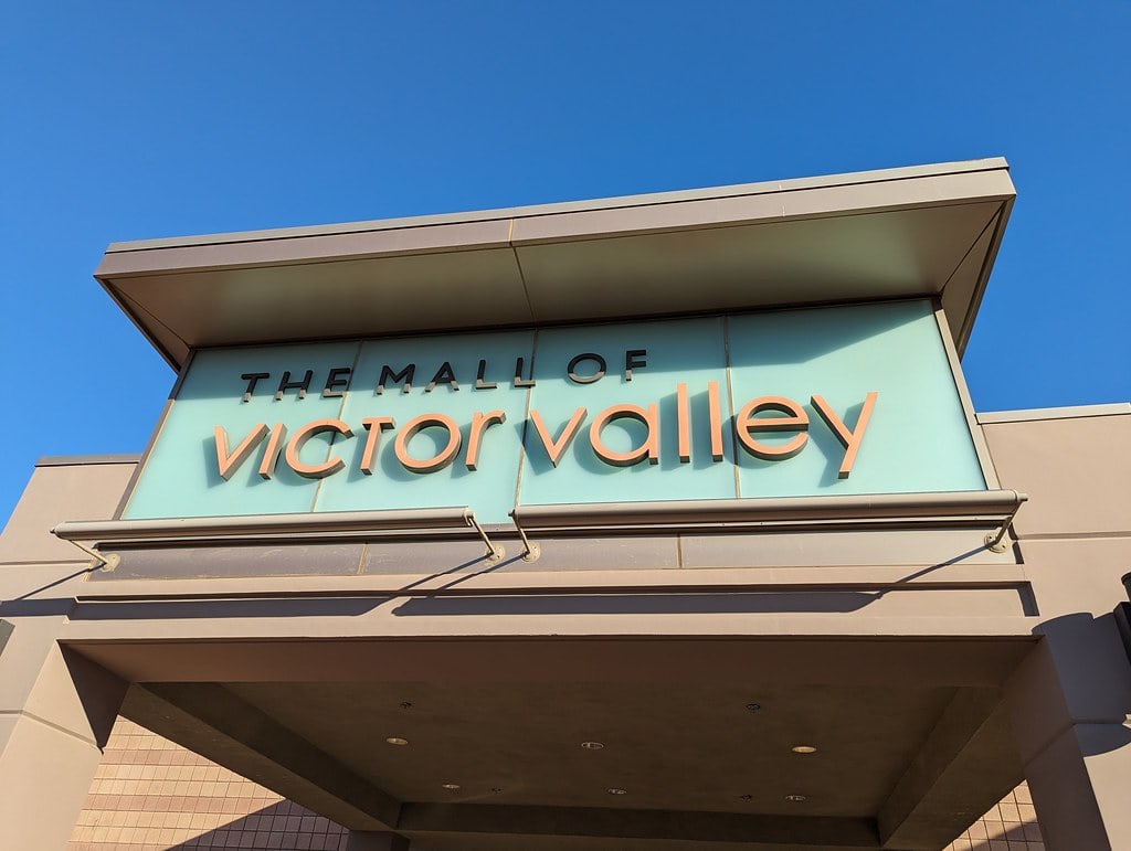 Valley Center Shopping Center in Victorville, CA