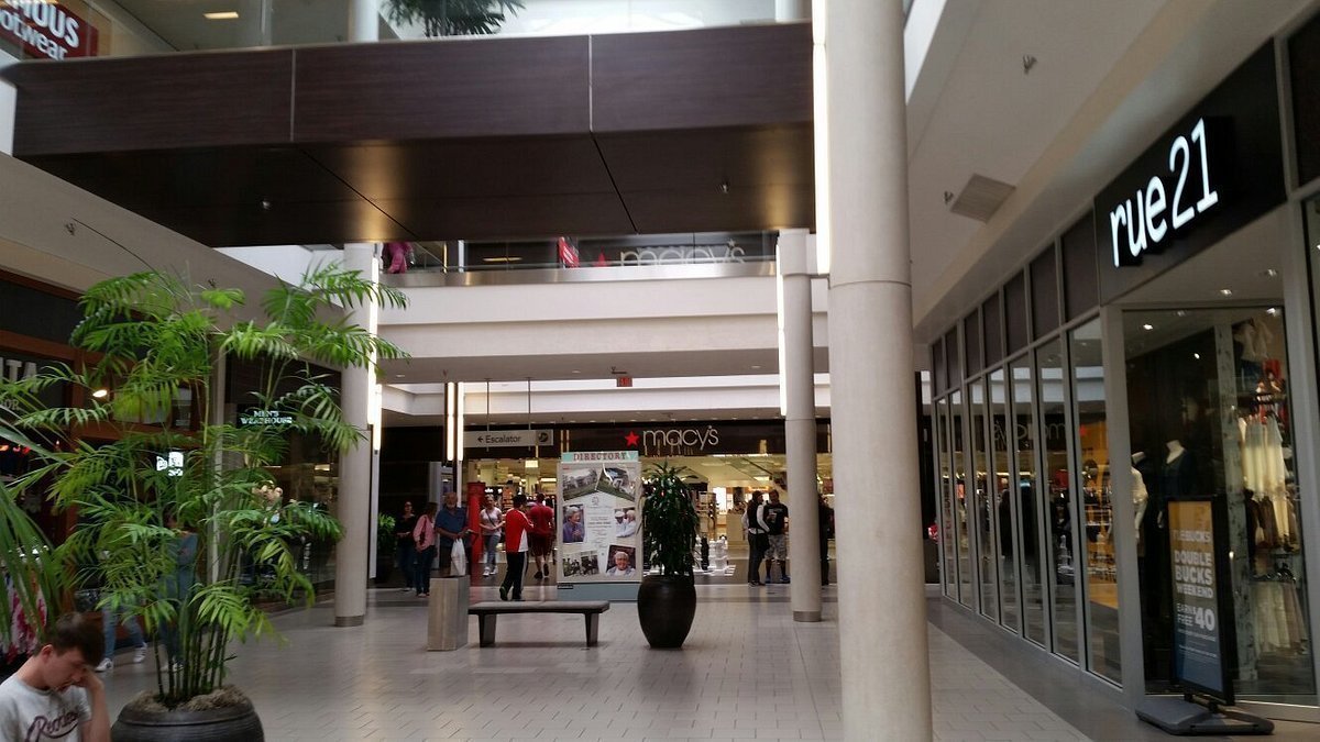 Vancouver Centre Mall in Vancouver, BC