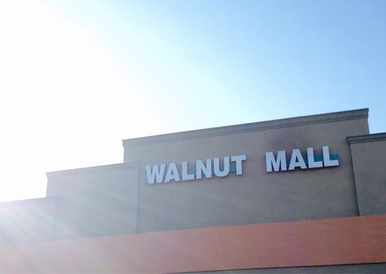 Walnut Street Mall in Dallas, TX