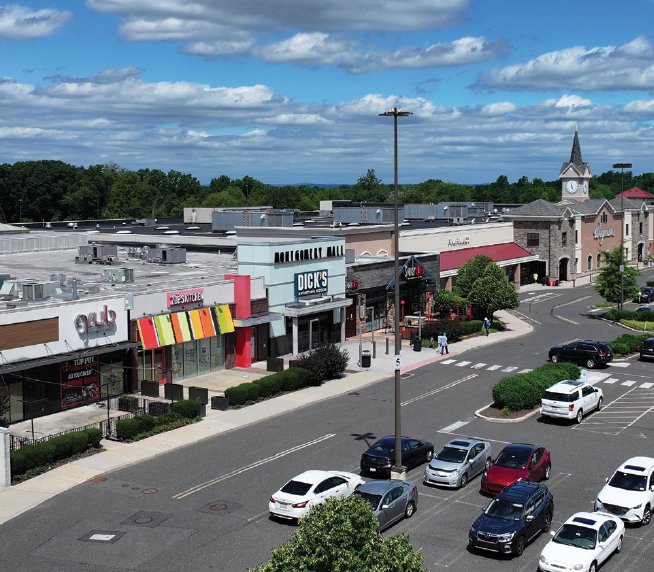 Waterpoint Shopping Center in Montgomery, TX